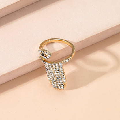 Cubic Zirconia and 18K Gold-Plated Eye Bypass Midi Ring, gold statement rings for women, botanical inspired, lifestyle look