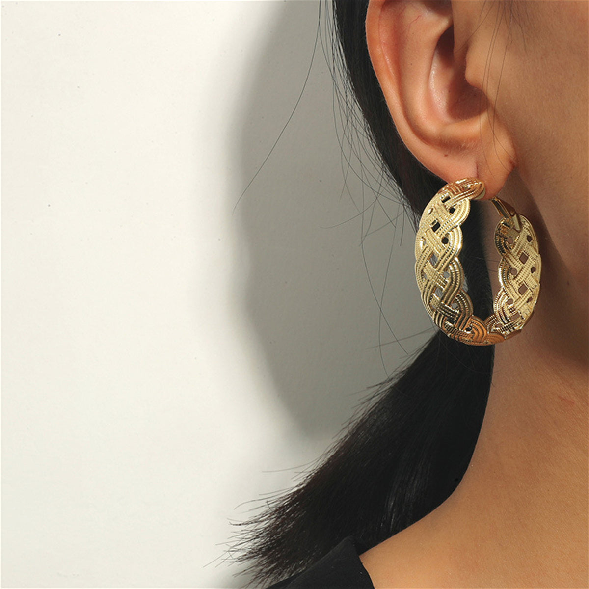 18K Gold-Plated Weaving Hoop Earrings, dainty minimalist design, front view