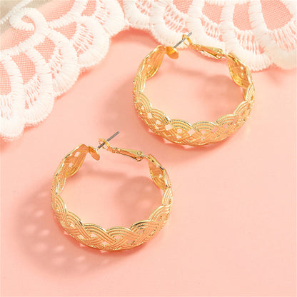 18K Gold-Plated Weaving Hoop Earrings, dainty minimalist design, lifestyle look
