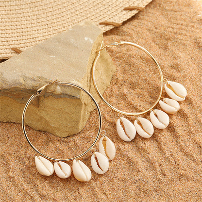 Shell and 18K Gold-Plated Tassel Hoop Earrings, gold drop earrings for women, vintage-inspired design, detail close-up