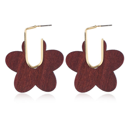 Coffee Wood and 18K Gold-Plated Flower Huggie Earrings, gold huggie earrings, everyday style, lifestyle look