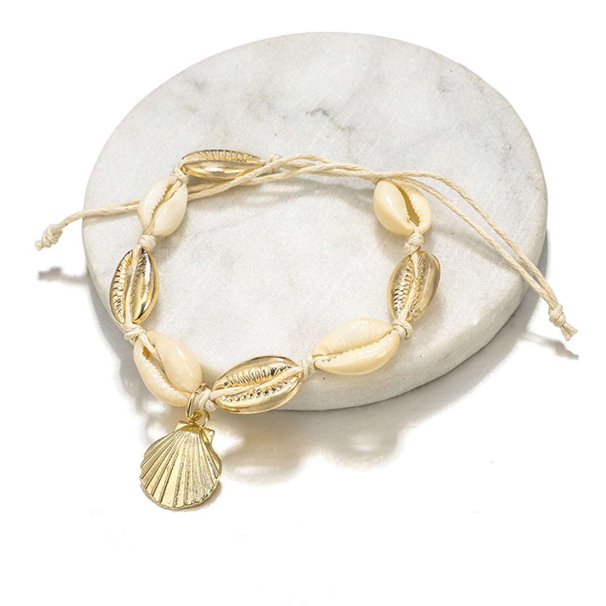 Shell and 18K Gold-Plated Shell-Charm Adjustable Anklet, gold anklet bracelet, everyday style, detail close-up