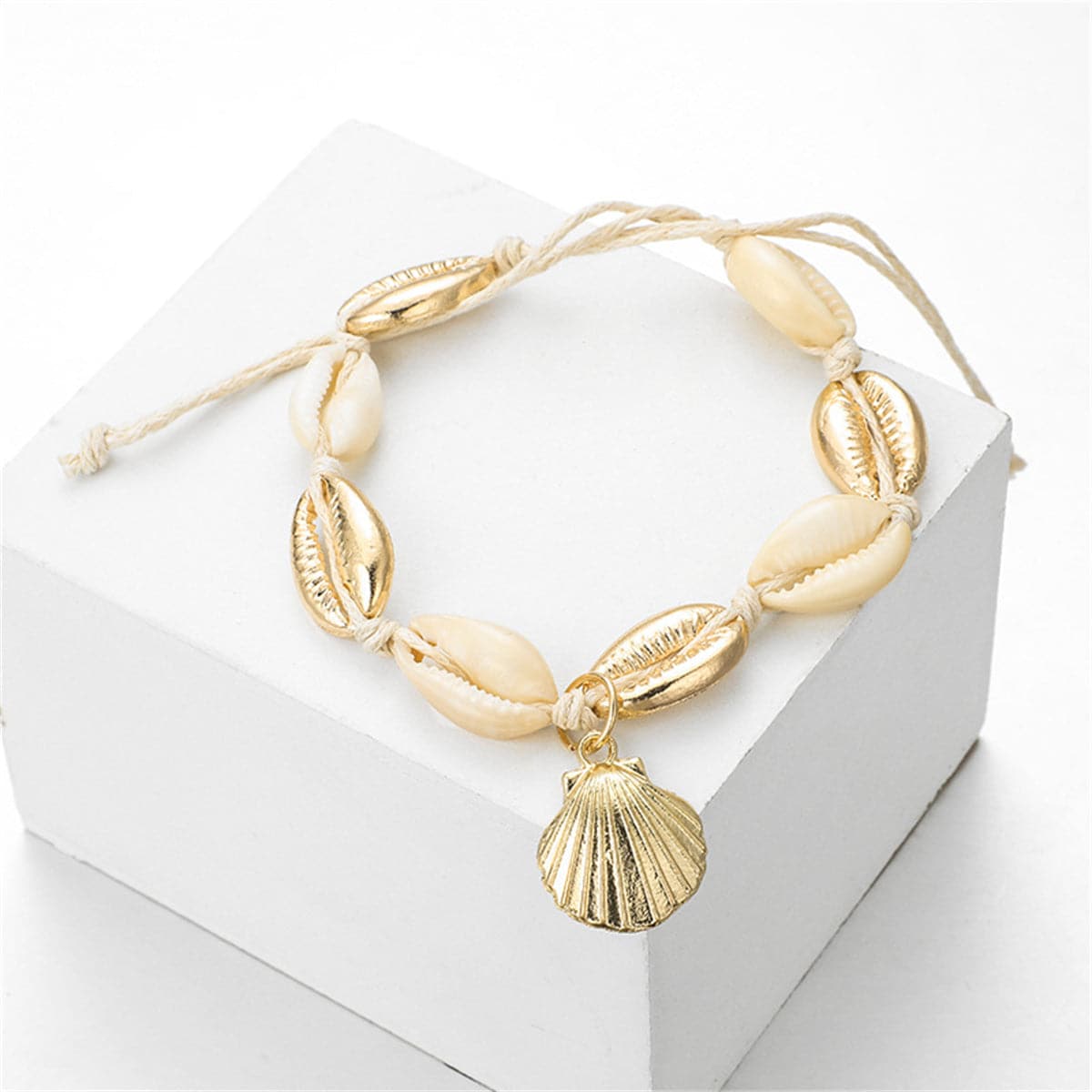 Shell and 18K Gold-Plated Shell-Charm Adjustable Anklet, gold anklet bracelet, everyday style, front view