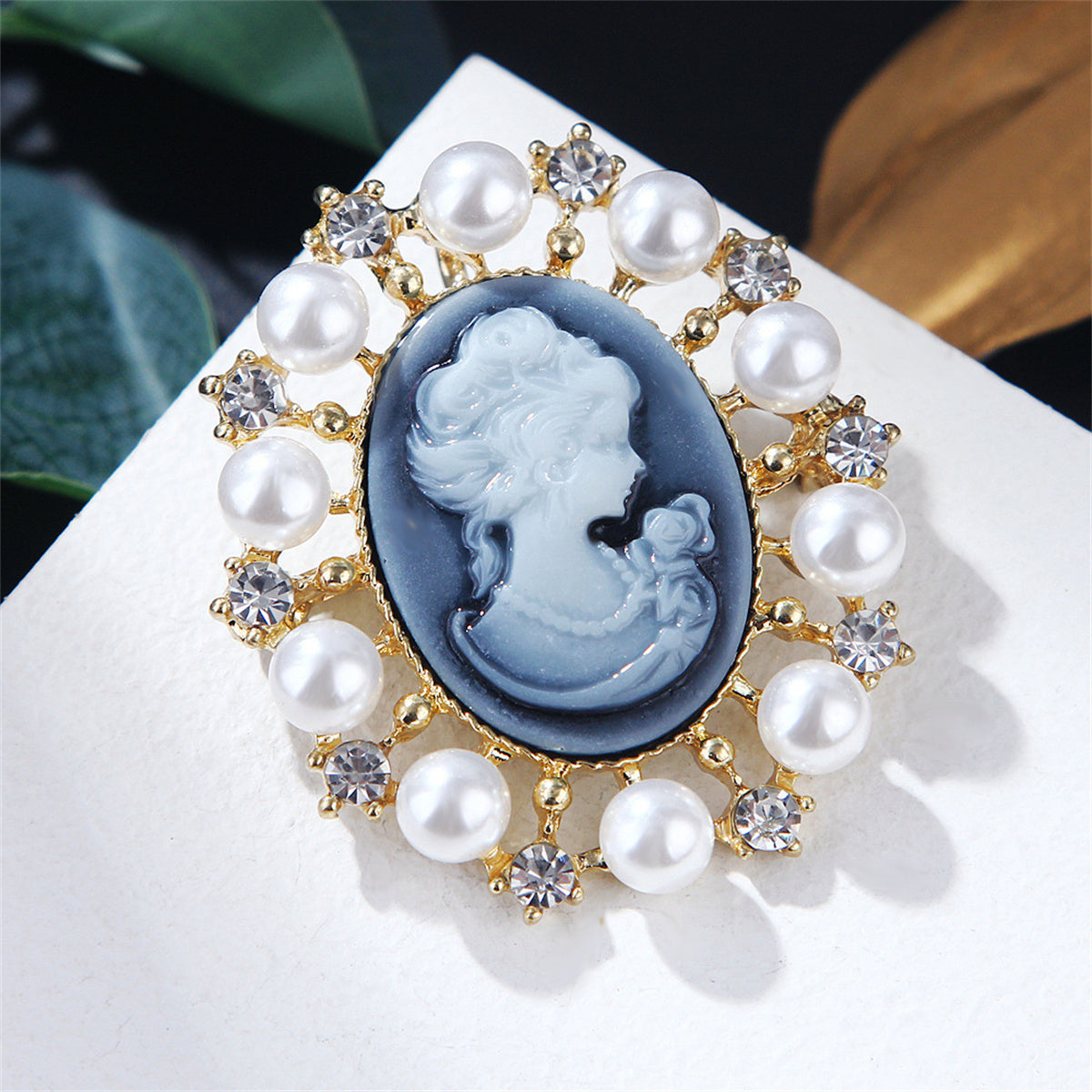 Cubic Zirconia & Pearl Resin 18K Gold-Plated Queen Cameo Brooch