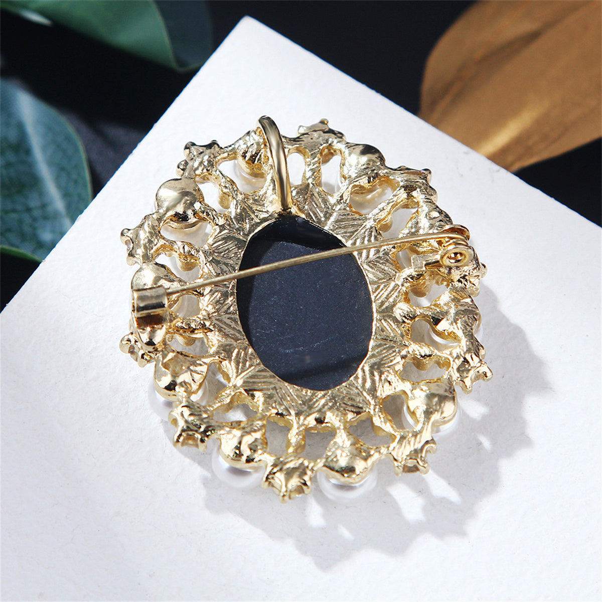 Cubic Zirconia & Pearl Resin 18K Gold-Plated Queen Cameo Brooch