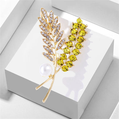 Cubic Zirconia and Pearl 18K Gold-Plated Wheat Brooch, gold brooch pin, dainty minimalist design, lifestyle look