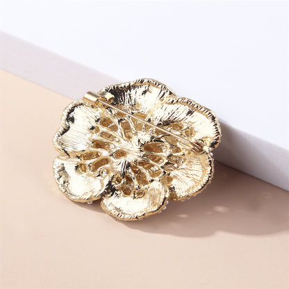 Black and Pearl Camellia Brooch, brooch pin, elegant gift for her, lifestyle look