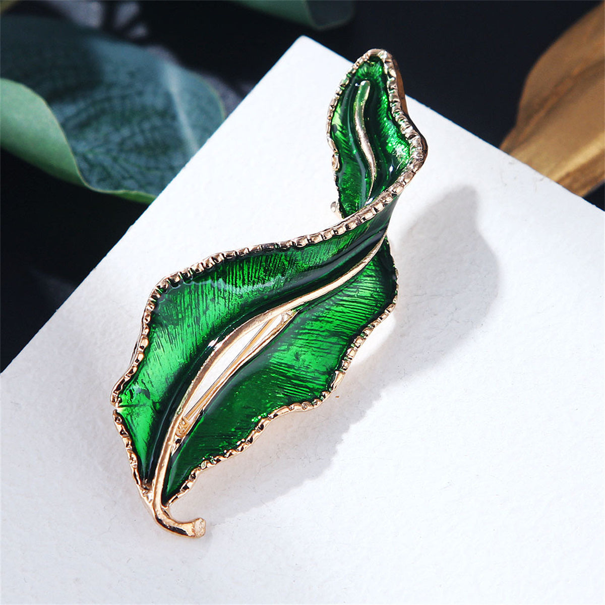 Green Enamel and 18K Gold-Plated Leaf Brooch, gold brooch pin, elegant gift for her, detail close-up