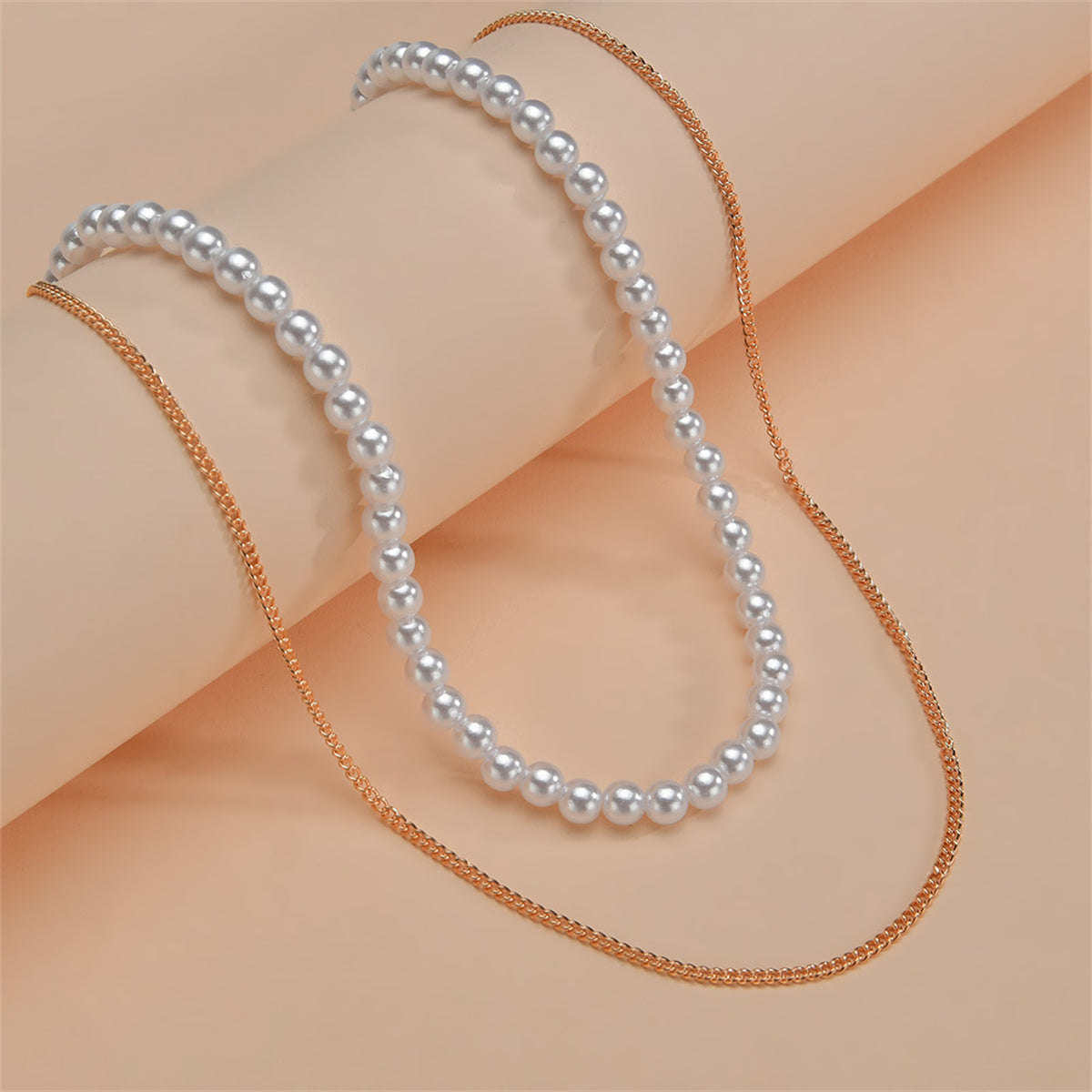Pearl and 18K Gold-Plated Layered Necklace, gold pendant necklace for women, everyday style, detail close-up