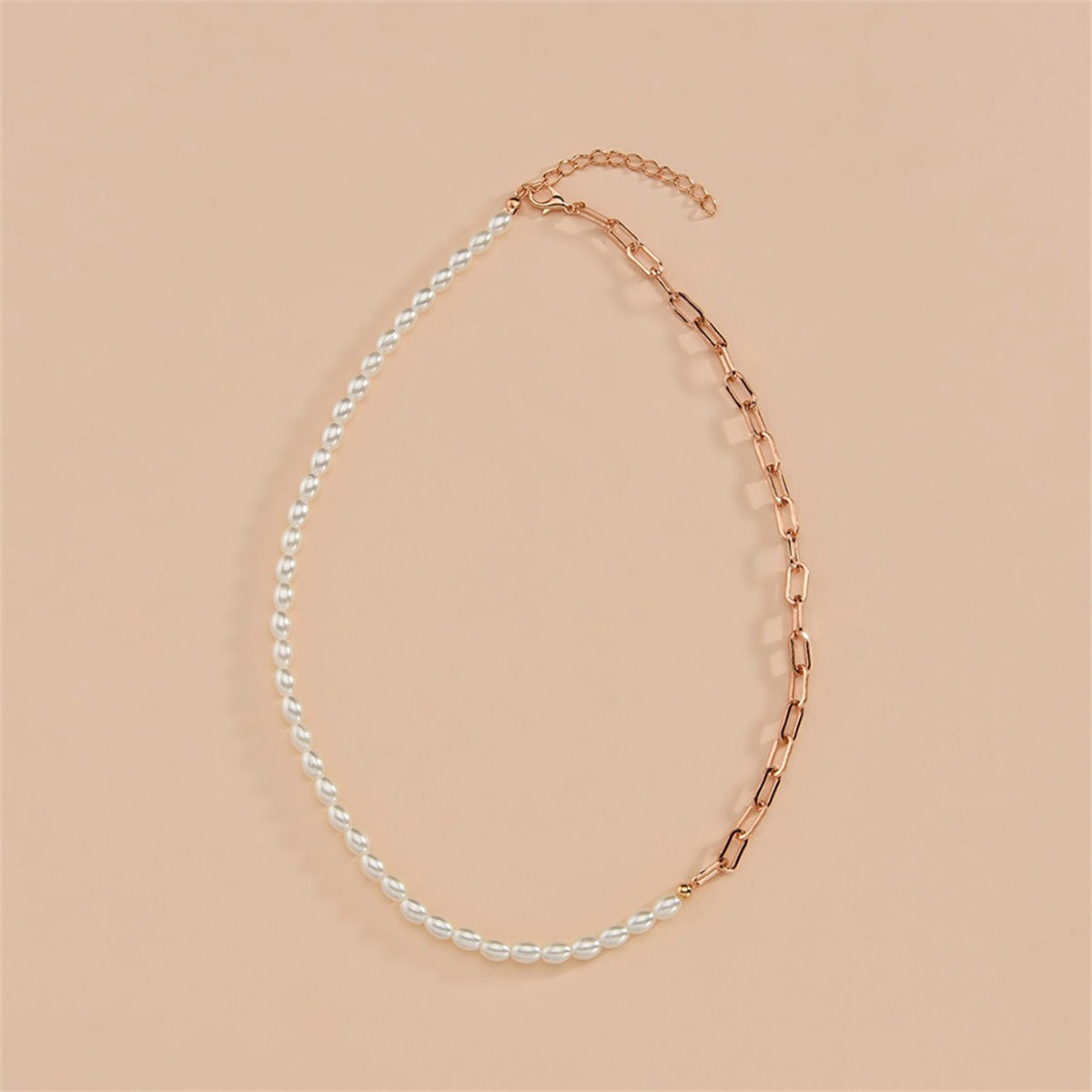 Pearl and 18K Gold-Plated Chain Link Necklace, gold pendant necklace for women, elegant gift for her, lifestyle look