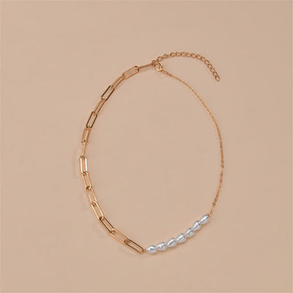 Pearl and 18K Gold-Plated Baroque Chain Link Necklace, gold pendant necklace for women, detail close-up