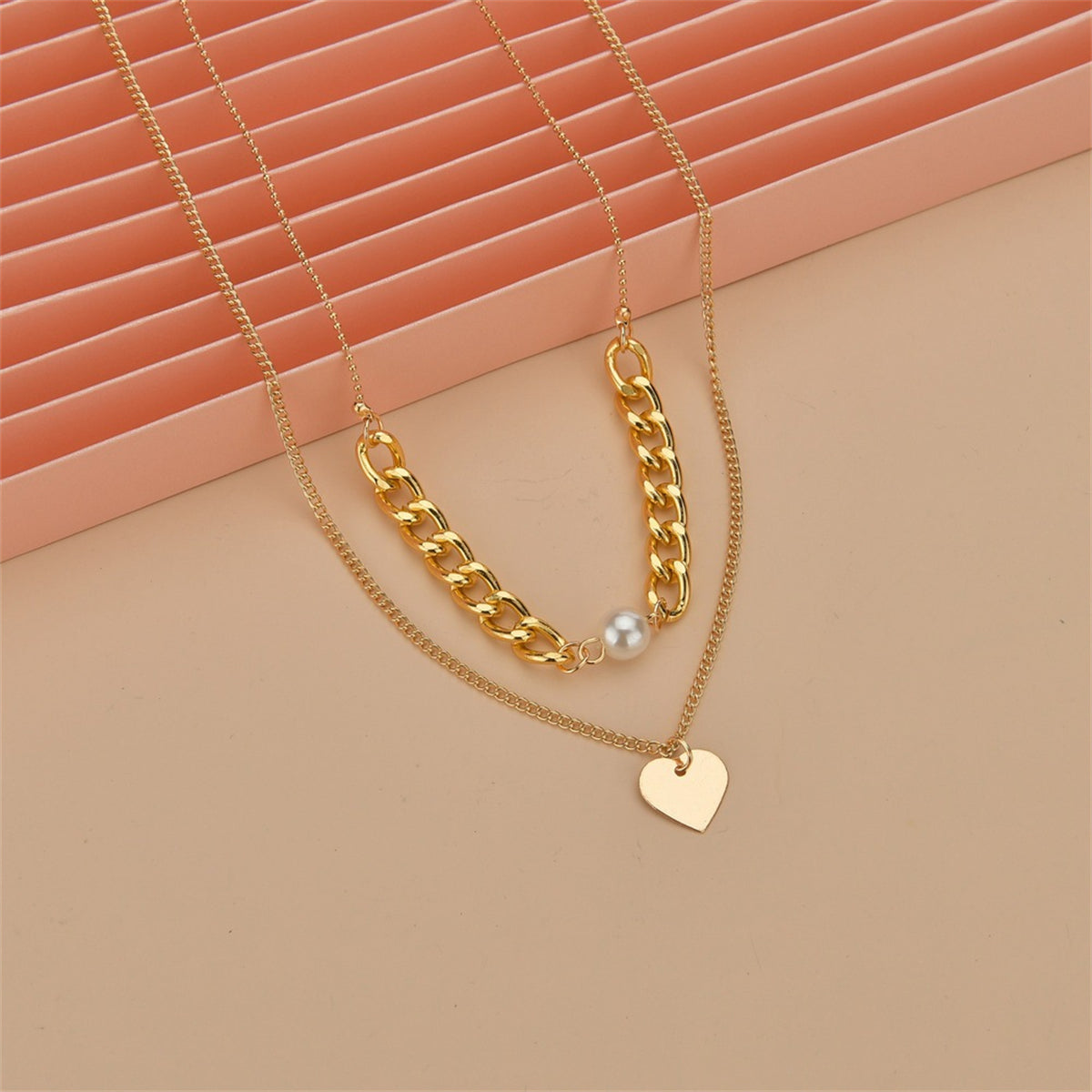Pearl and 18K Gold-Plated Cable-Chain Heart Layered Necklace, gold pendant necklace for women, detail close-up