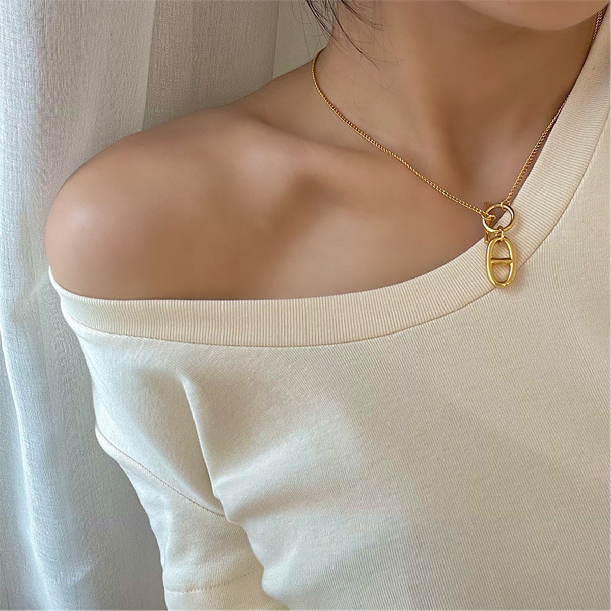 18K Gold-Plated Oval Pendant Necklace, gold pendant necklace for women, dainty minimalist design, side view