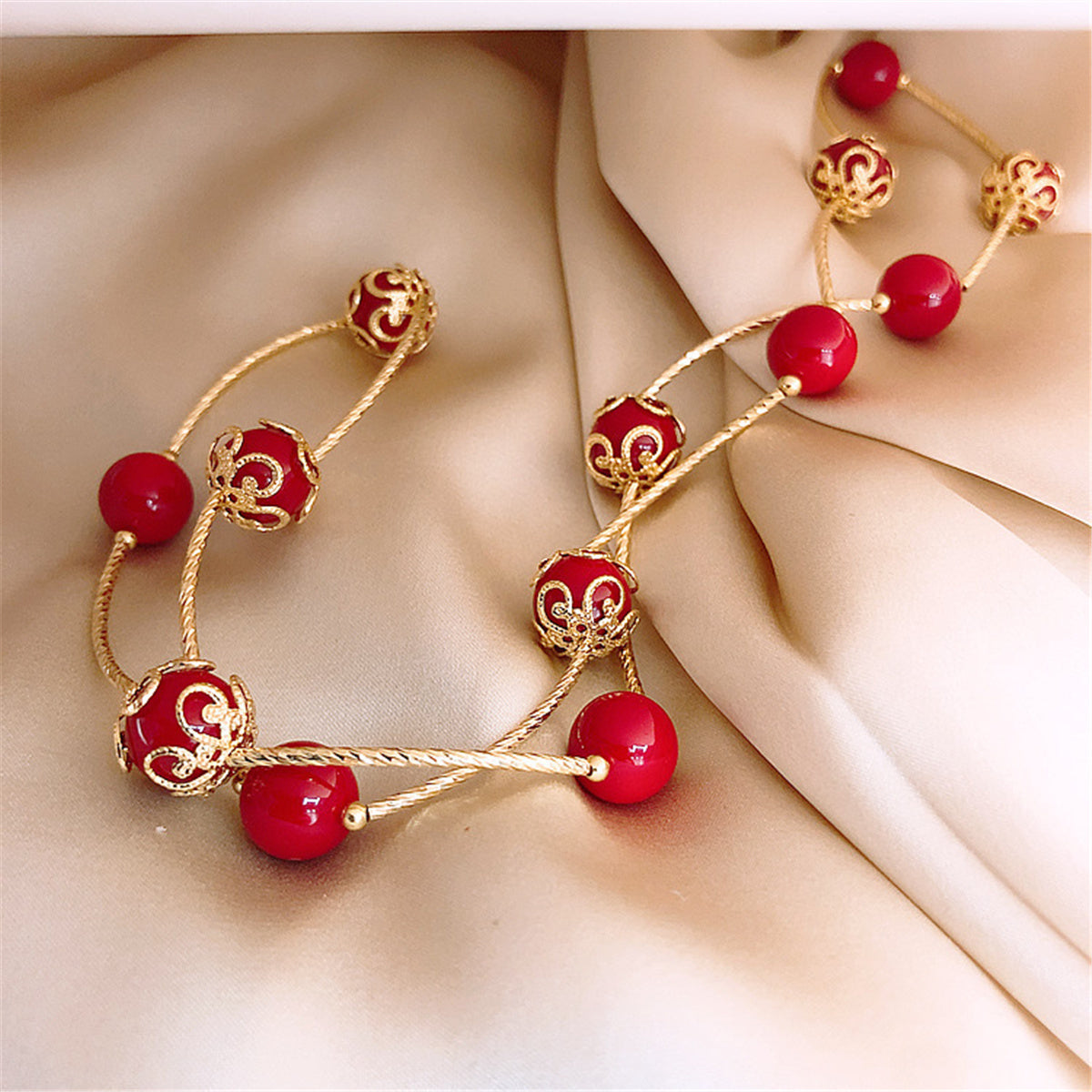 Red Pearl and 18K Gold-Plated Floral Ball Station Bracelet, gold bracelet for women, everyday style, detail close-up