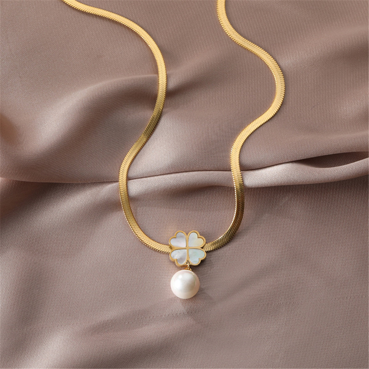 Pearl and Shell 18K Gold-Plated Clover Pendant Necklace, gold pendant necklace for women, vintage-inspired design, front view