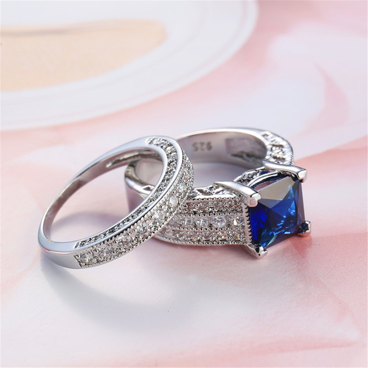 Navy Crystal and Cubic Zirconia Band Ring Set, jewelry gift sets for women, elegant gift for her, detail close-up