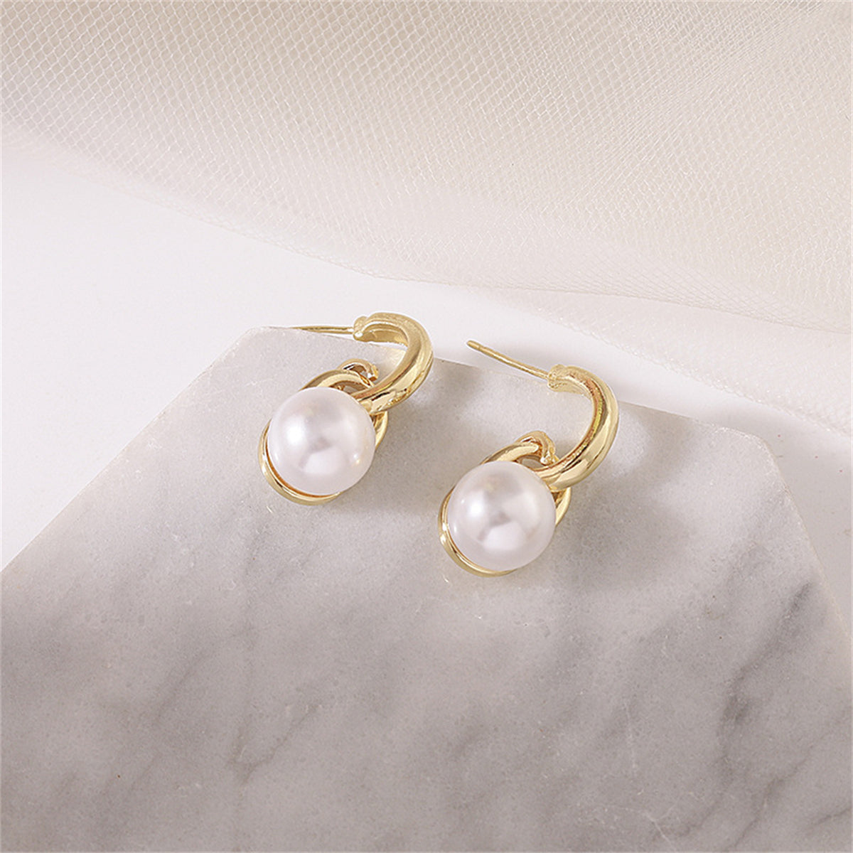 Pearl and 18K Gold-Plated Lock Drop Earrings, gold drop earrings for women, everyday style, detail close-up
