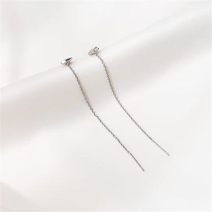 Silver-Plated Heart Threader Earrings, silver drop earrings for women, vintage-inspired design, detail close-up