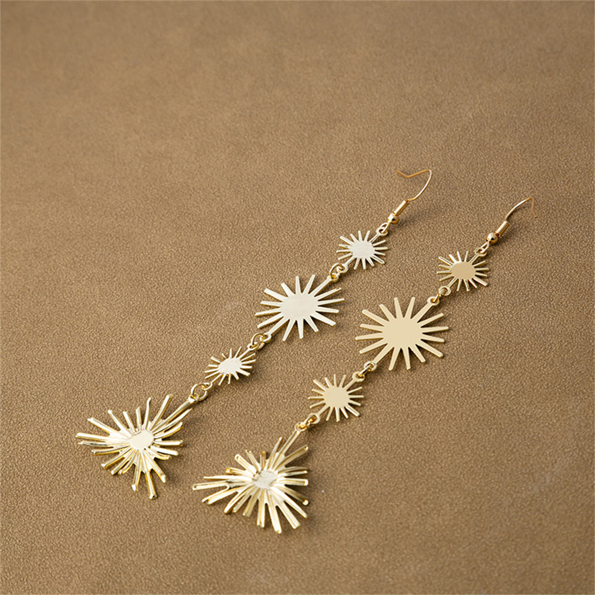 18K Gold-Plated Starburst Link Drop Earrings, gold drop earrings for women, everyday style, detail close-up
