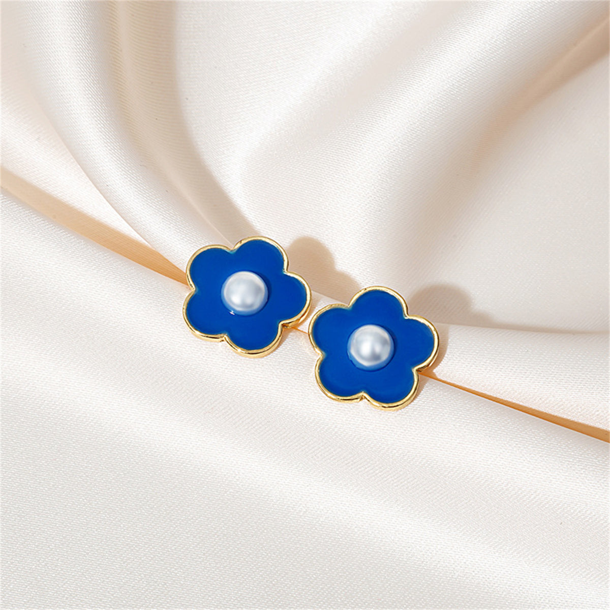 Pearl and Blue Flower Stud Earrings, stud earrings for women, dainty minimalist design, front view