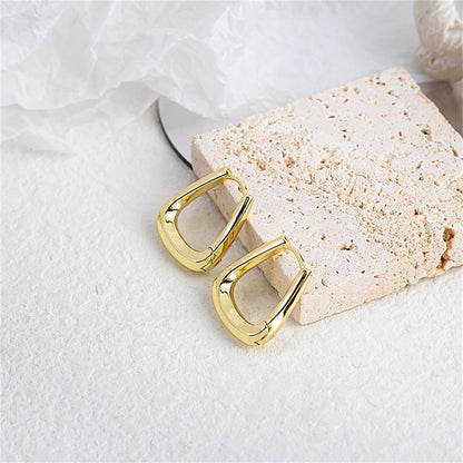 18K Gold-Plated U-Shape Huggie Earrings, gold huggie earrings, vintage-inspired design, side view