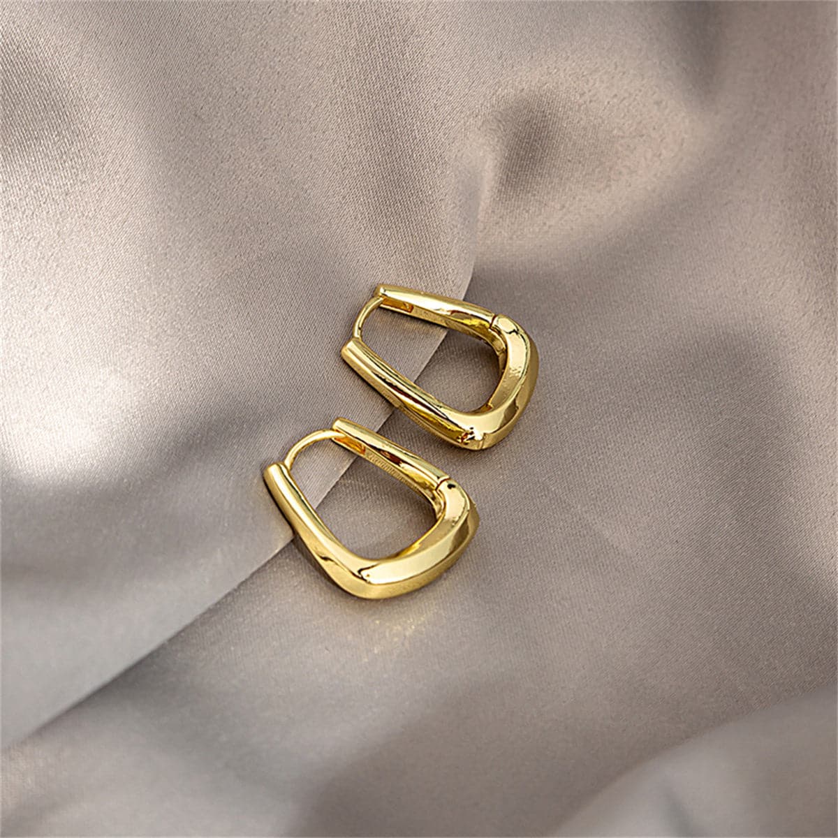 18K Gold-Plated U-Shape Huggie Earrings, gold huggie earrings, vintage-inspired design, front view
