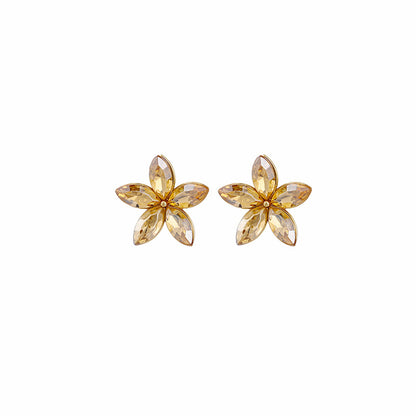 Crystal and 18K Gold-Plated Flower Stud Earrings, gold stud earrings for women, vintage-inspired design, detail close-up