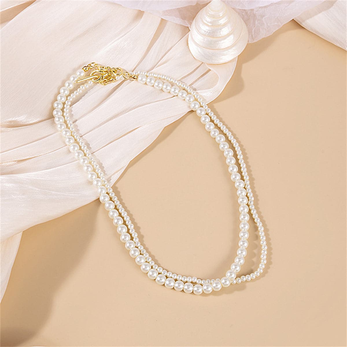 Pearl and 18K Gold-Plated Necklace Set, jewelry gift sets for women, vintage-inspired design, detail close-up