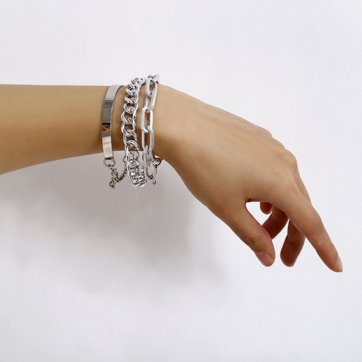 Silver-Plated Chain Link Bracelet Set, jewelry gift sets for women, everyday style, detail close-up