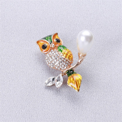 Green Crystal and Cubic Zirconia Owl Brooch, brooch pin, botanical inspired, detail close-up