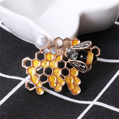 Pearl and Cubic Zirconia Enamel Openwork Honeycomb Bee Brooch, brooch pin, everyday style, detail close-up