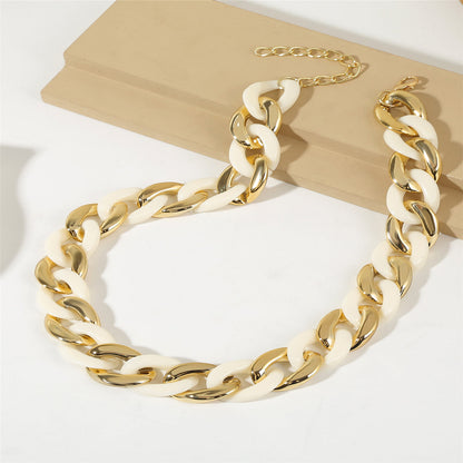 White Acrylic and 18K Gold-Plated Cuban Chain Collar Necklace, gold pendant necklace for women, detail close-up