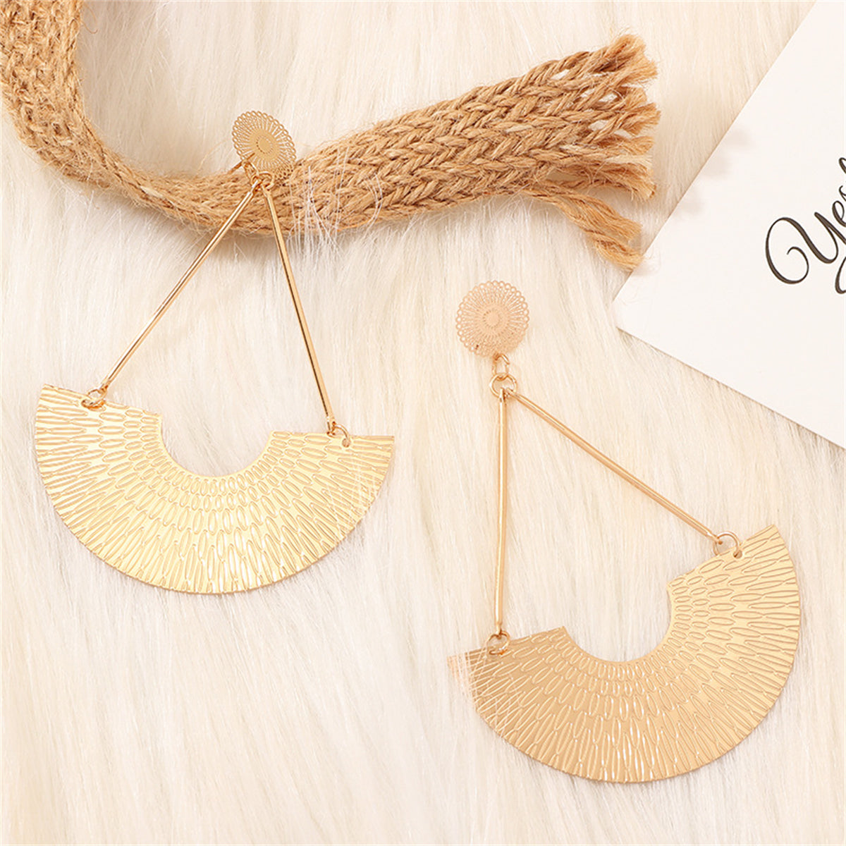 18K Gold-Plated Fan Drop Earrings, gold drop earrings for women, vintage-inspired design, detail close-up