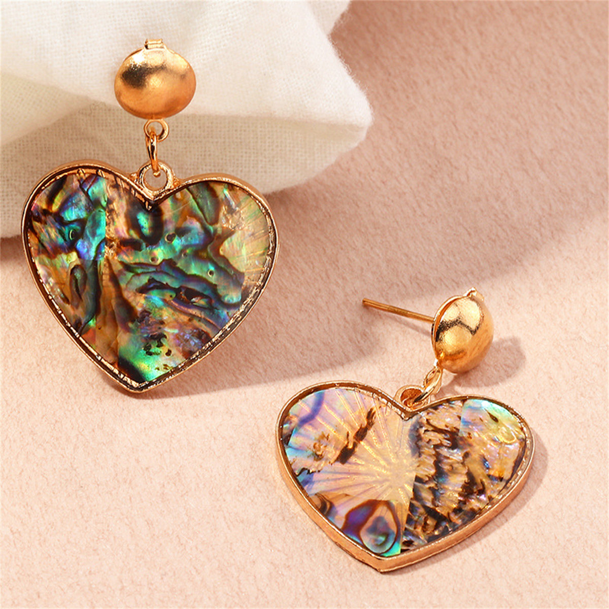 Abalone Shell and 18K Gold-Plated Heart Drop Earrings, gold drop earrings for women, vintage-inspired design, detail close-up
