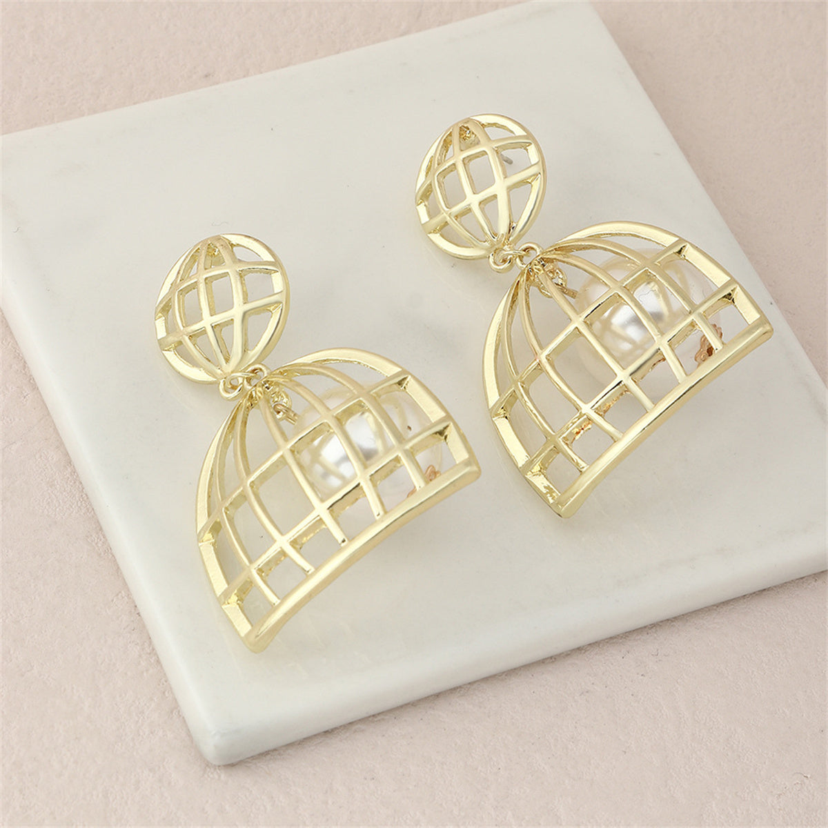 Pearl and 18K Gold-Plated Birdcage Drop Earrings, gold drop earrings for women, elegant gift for her, detail close-up