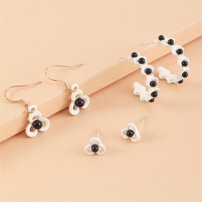 Black and White Floral Openwork Earring Set, huggie earrings, dainty minimalist design, lifestyle look