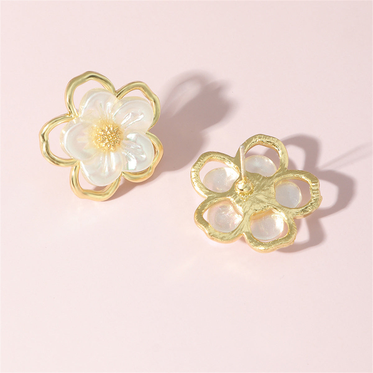 White Acrylic and 18K Gold-Plated Floral Stud Earrings, gold stud earrings for women, elegant gift for her, detail close-up