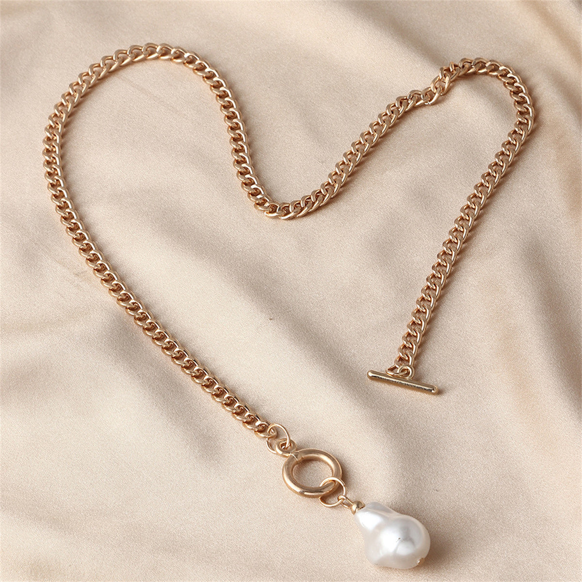 Pearl and 18K Gold-Plated Pendant Lariat Necklace, gold pendant necklace for women, botanical inspired, lifestyle look