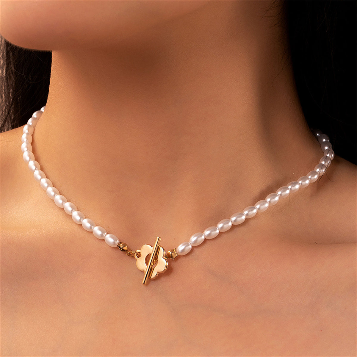 Pearl and 18K Gold-Plated Flower Toggle Necklace, gold pendant necklace for women, elegant gift for her, front view