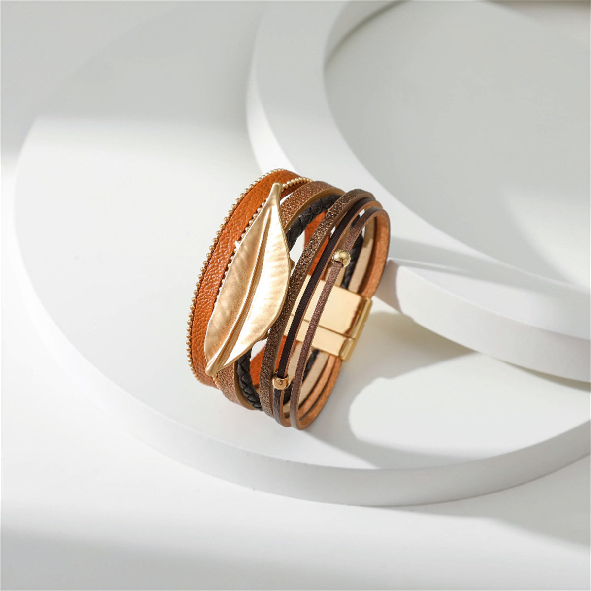 Brown Polystyrene and 18K Gold-Plated Bead Line Leaf-Charm Layered Bangle, gold bracelet for women, detail close-up
