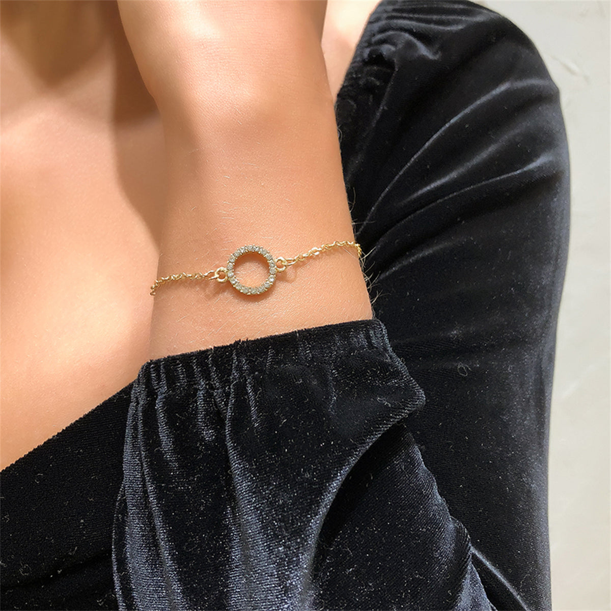 Cubic Zirconia and 18K Gold-Plated Circle Charm Bracelet, gold bracelet for women, vintage-inspired design, front view