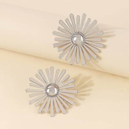 Silver-Plated Sunflower Stud Earrings, silver stud earrings for women, elegant gift for her, detail close-up