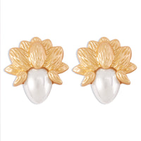 Pearl & 18k Gold-Plated Botanical Stud Earring
