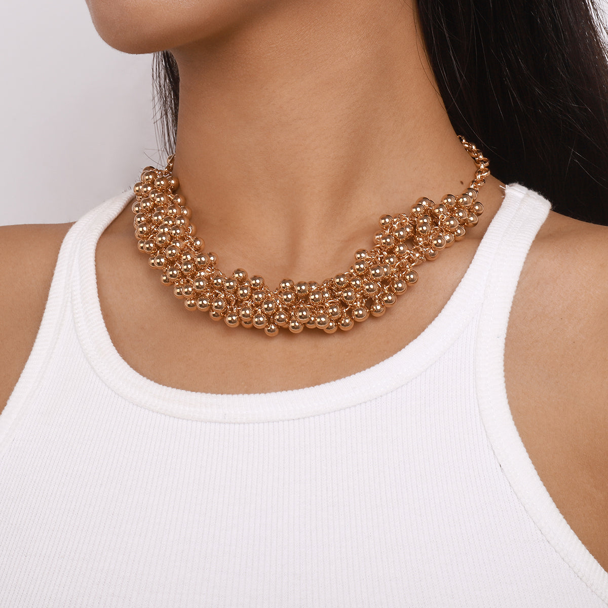 18K Gold-Plated Beaded Chain Necklace, gold pendant necklace for women, vintage-inspired design, detail close-up