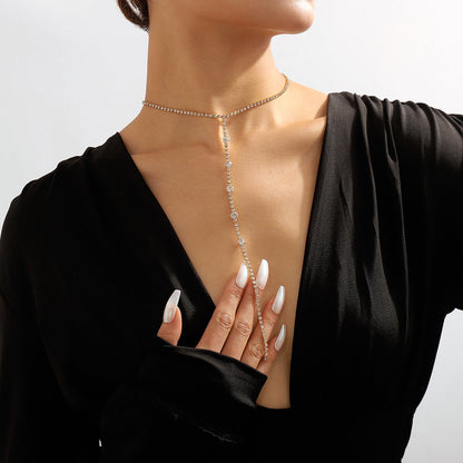 Cubic Zirconia and 18K Gold-Plated Lariat Necklace, gold pendant necklace for women, detail close-up