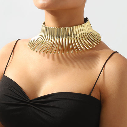 18K Gold-Plated Spike Choker, chunky gold choker necklace, dainty minimalist design, side view