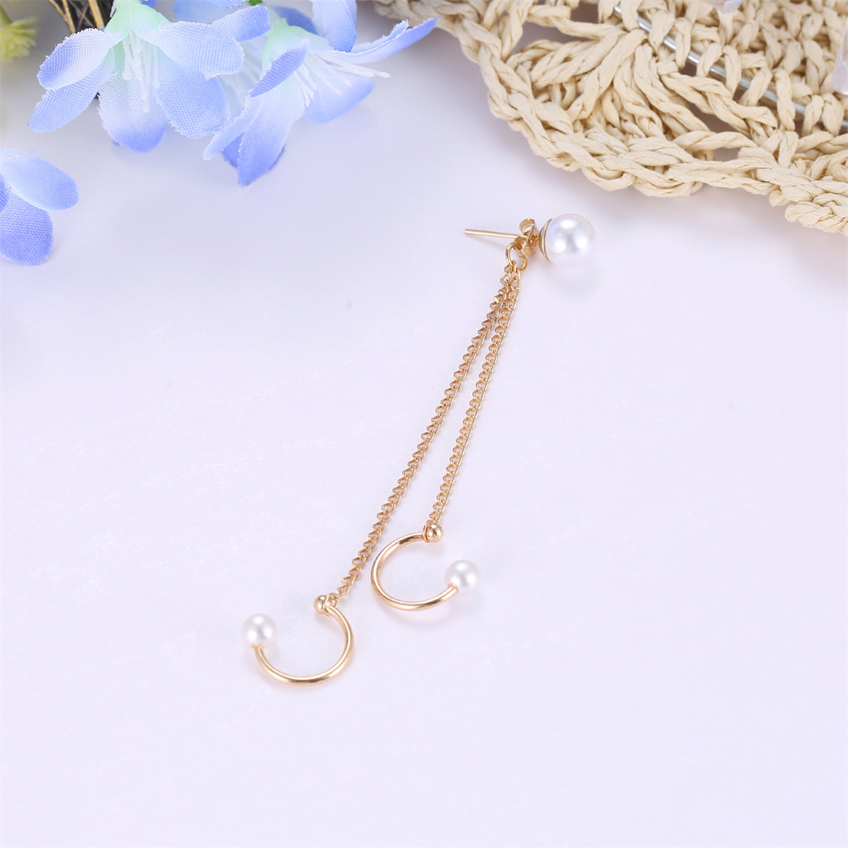 Pearl and 18K Gold-Plated Chain Ear Cuff, gold drop earrings for women, dainty minimalist design, lifestyle look
