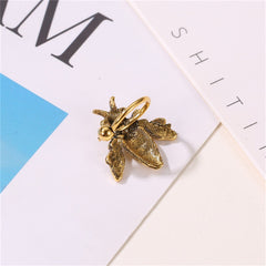 Charming bee ear cuff in 18K gold plating, featuring a lovely bee design that adds a whimsical touch to your jewelry collection.