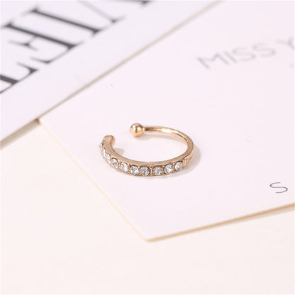 Cubic Zirconia and 18K Gold-Plated Ear Cuff, gold stud earrings for women, vintage-inspired design, detail close-up