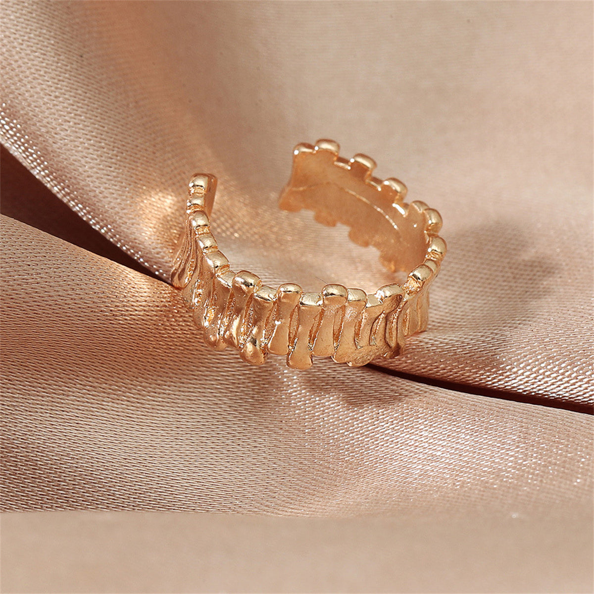 18K Gold-Plated Stacked Bar Ear Cuff, gold stud earrings for women, everyday style, detail close-up